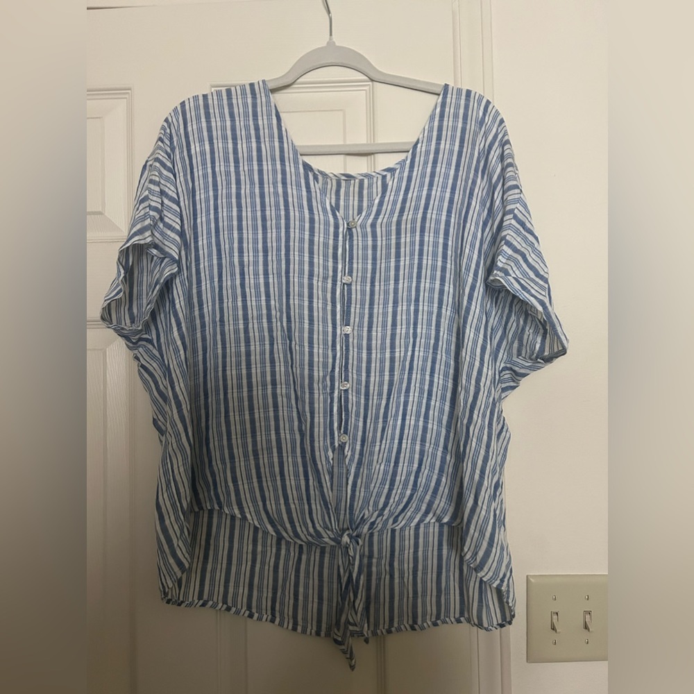 Old Navy V-Neck Top